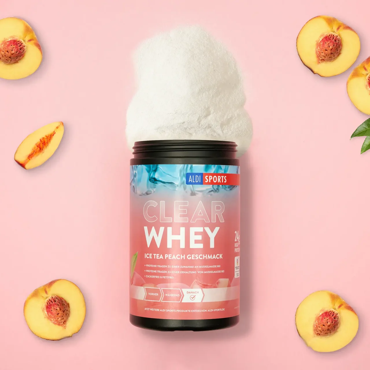 ASP_ClearWhey_IceTeaPeach_04 Clear Whey Pulver Ice Tea Peach – Zutaten und Pulver um das Produkt herum | Aldi Sports
