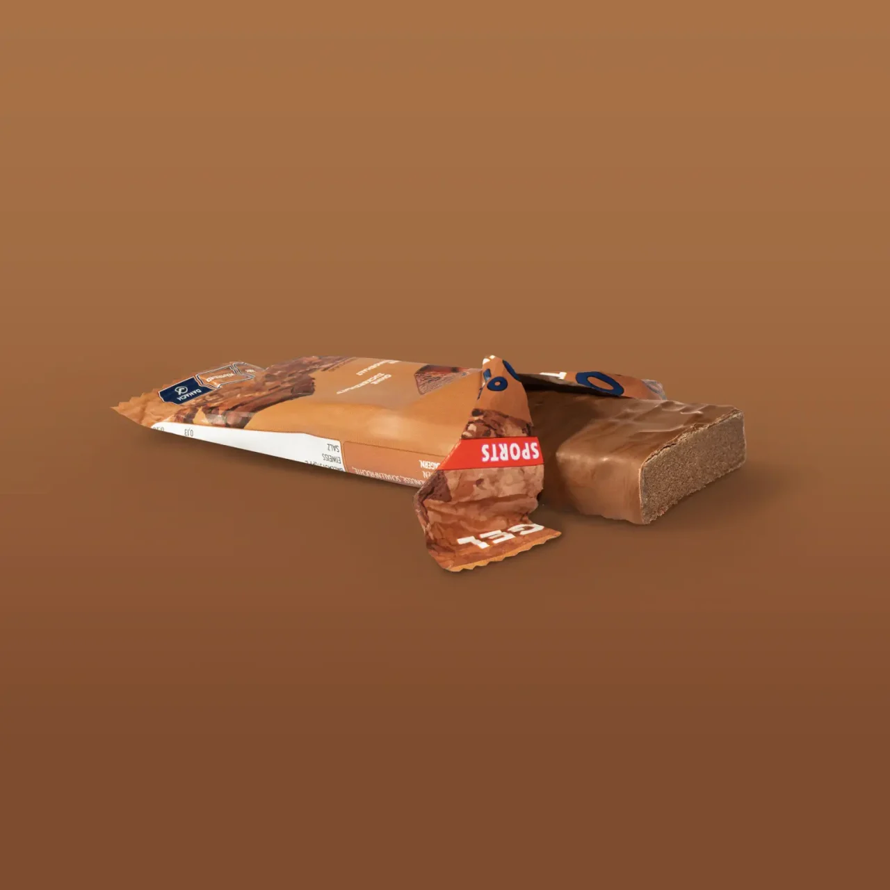 ProteinRiegel_Brownie_01 50% Protein Riegel Chocolate Caramel – Geöffnete Verpackung mit Riegel | Aldi Sports