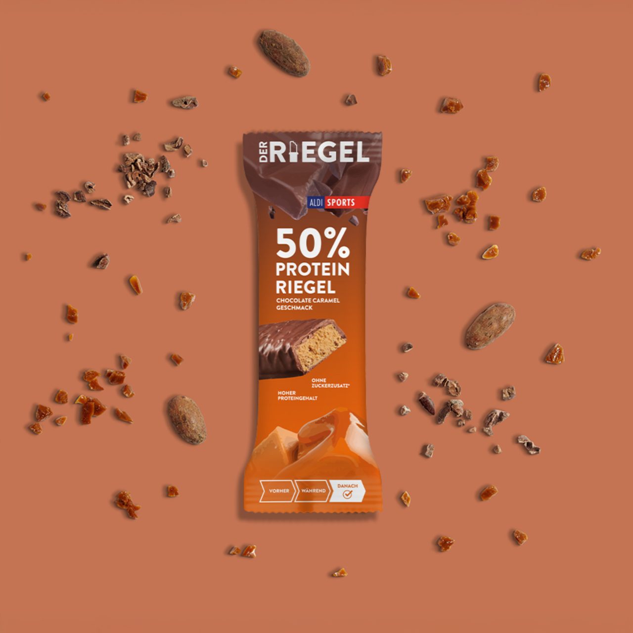 ProteinRiegel_ChocolateCaramel_04 (1)(5) 50% Protein Riegel Chocolate Caramel – Zutaten um das Produkt herum | Aldi Sports